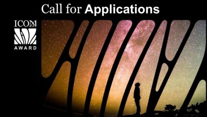 Grafik für den ICOM Award mit dem Text 'Call for Applications' und einer Silhouette einer Person vor einem sternenübersäten Himmel.