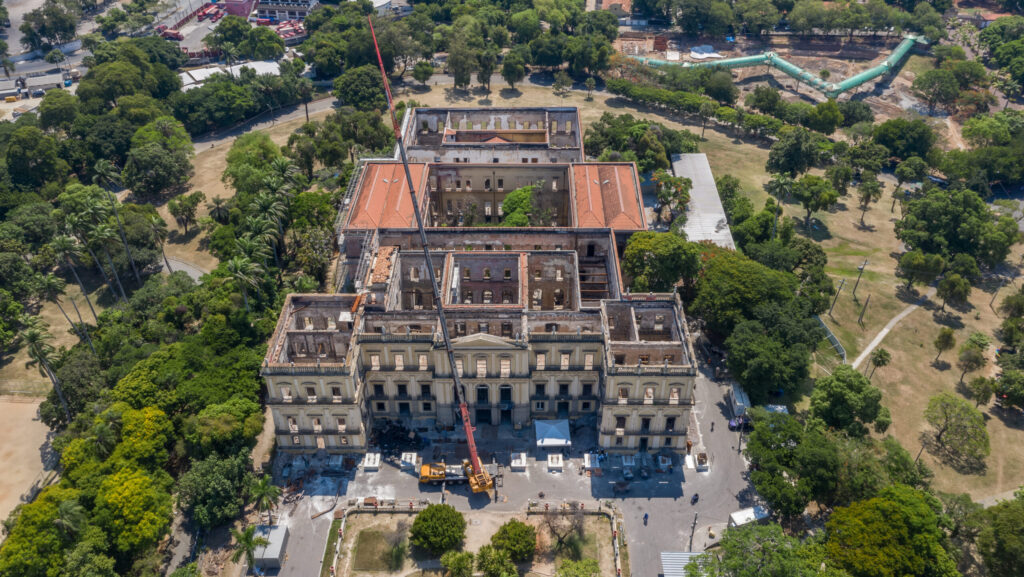 Drei Jahre nach dem katastrophalen Brand in Rio de Janeiro: Deutsche Museen unterstützen den Wiederaufbau des Nationalmuseums